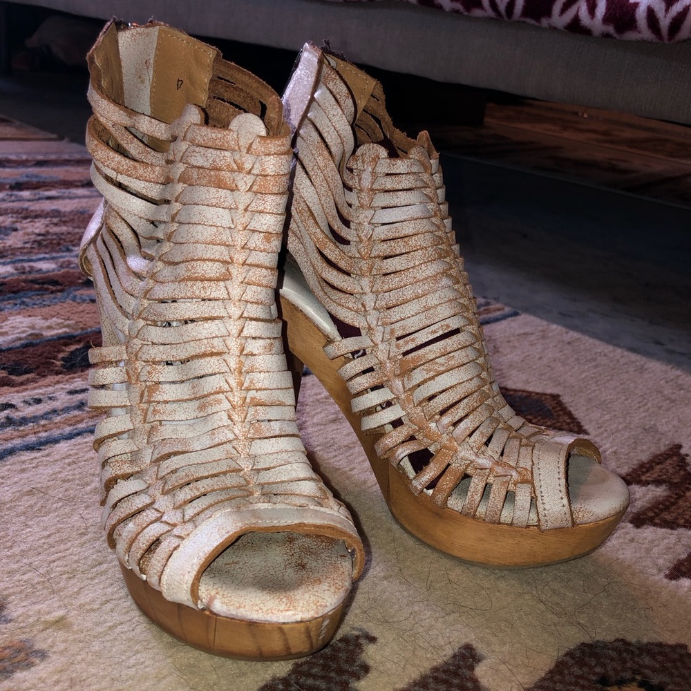 Authentic leather Slicca Vintage collection open toe heels
